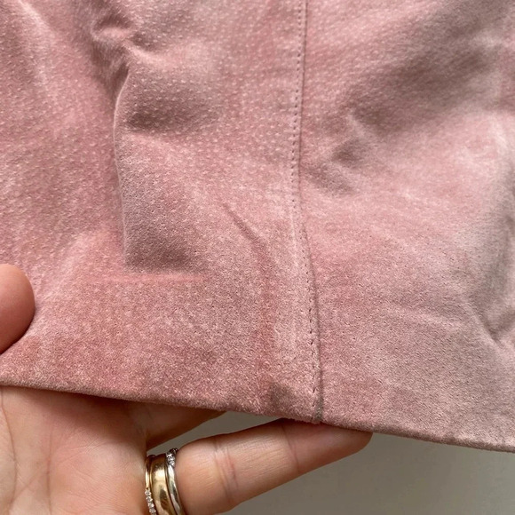 VINTAGE - Light Pink 1980’s Bohemian Danier Suede Leather Skirt - Picture 6 of 9